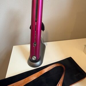Dyson Corrale Fuschia Pink cordless flat iron + Case + charger + stand